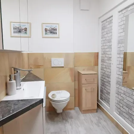 Apartment Musashi 2 *