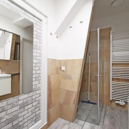 Apartment Musashi 2 *